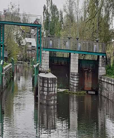 hydraulic navigational / sluice gates
